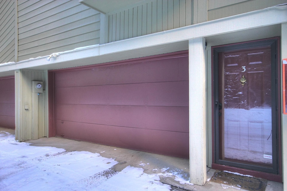 Breckenridge Pet-Friendly Trappeur 3 Townhouse by RedAwning