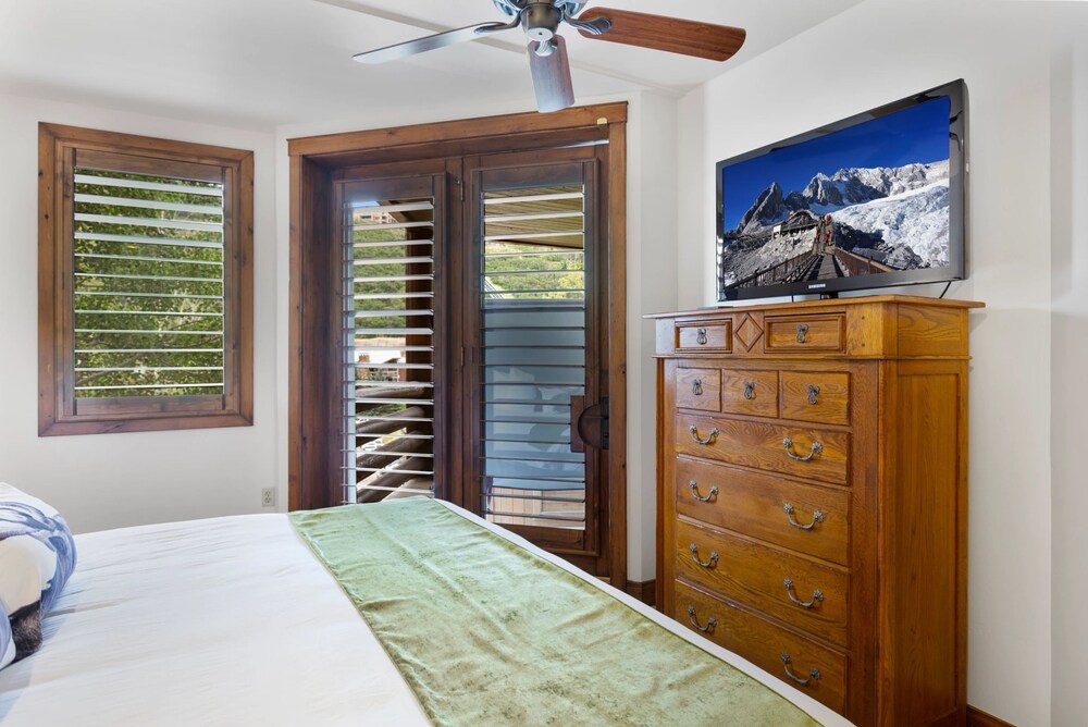 Trail's End Lodge at Deer Valley Resort - Two Bedroom Residence with Den and Spa #202 2 Condo