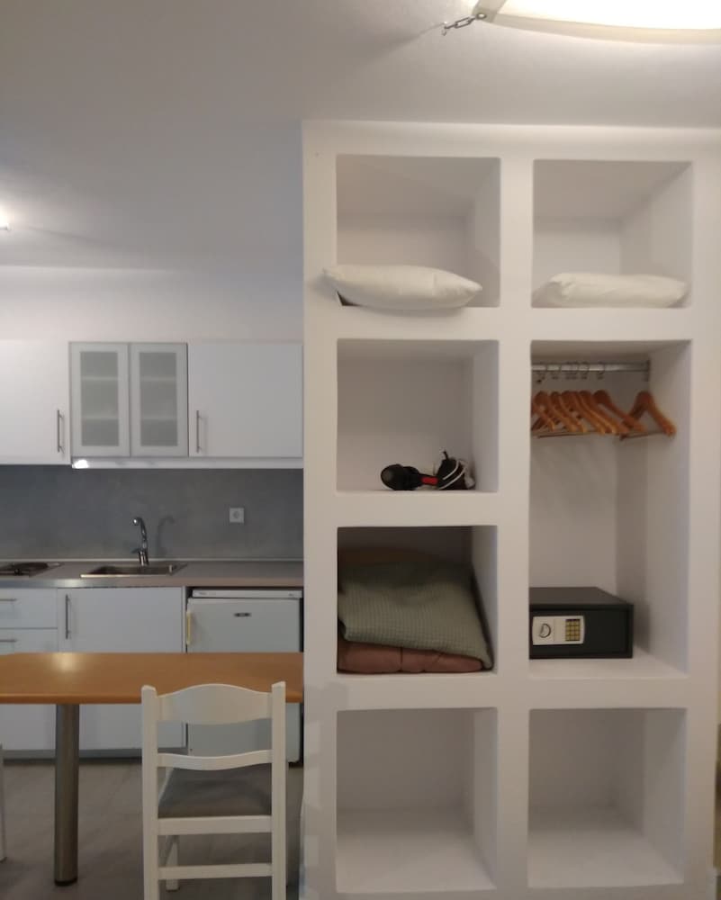 Milos Bay Suites