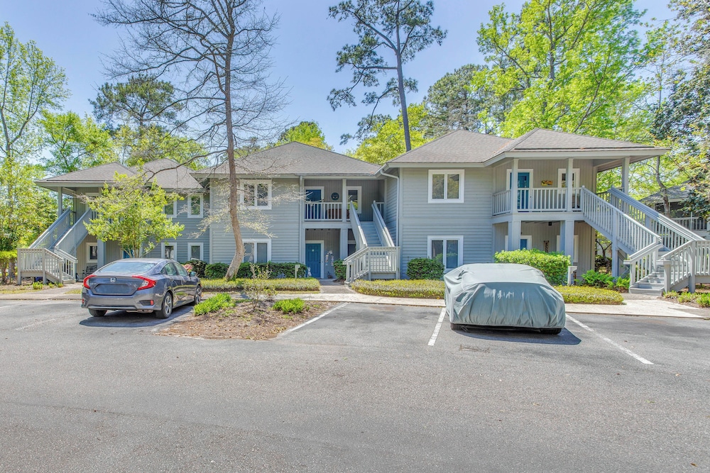 3 Mi to Cherry Grove Beach: Coastal Condo Retreat!
