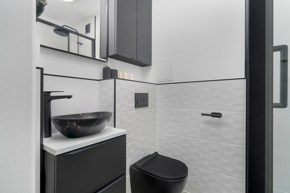 Poznan Apartment By the Park by Renters