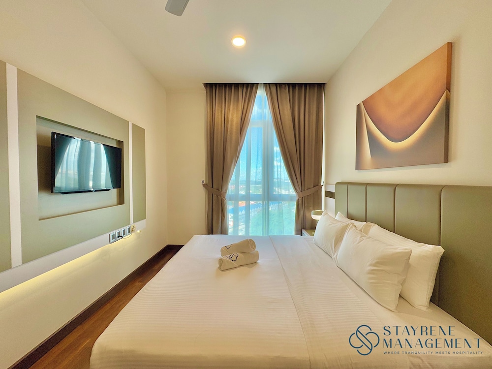 Paragon Suites CIQ By Stayrene