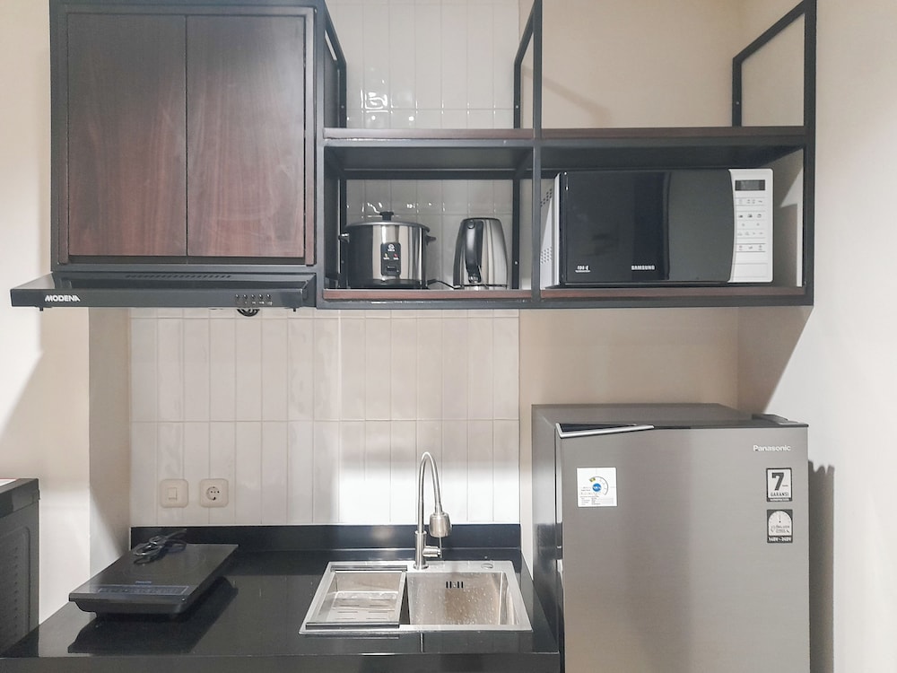 Good Choice And Nice 1Br At Patraland Amarta Apartment