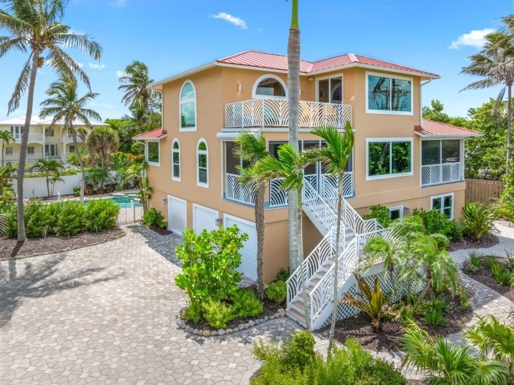 Paradise Found 4 Bedroom Home