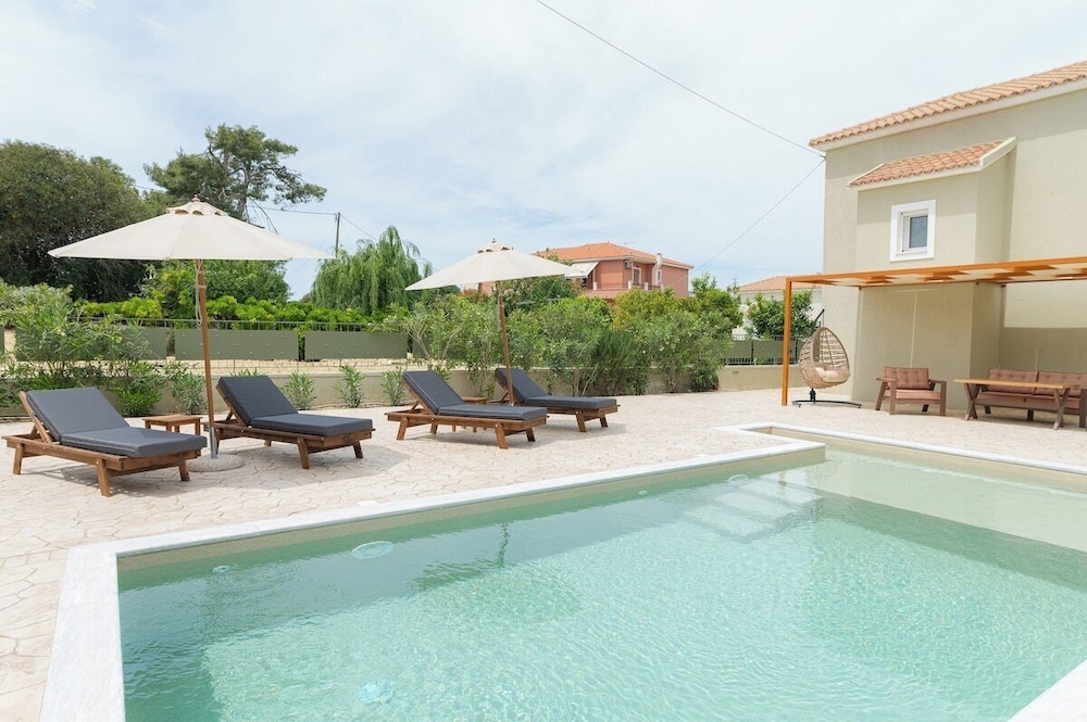 Vasilopoulos Residences - Villa Chloe
