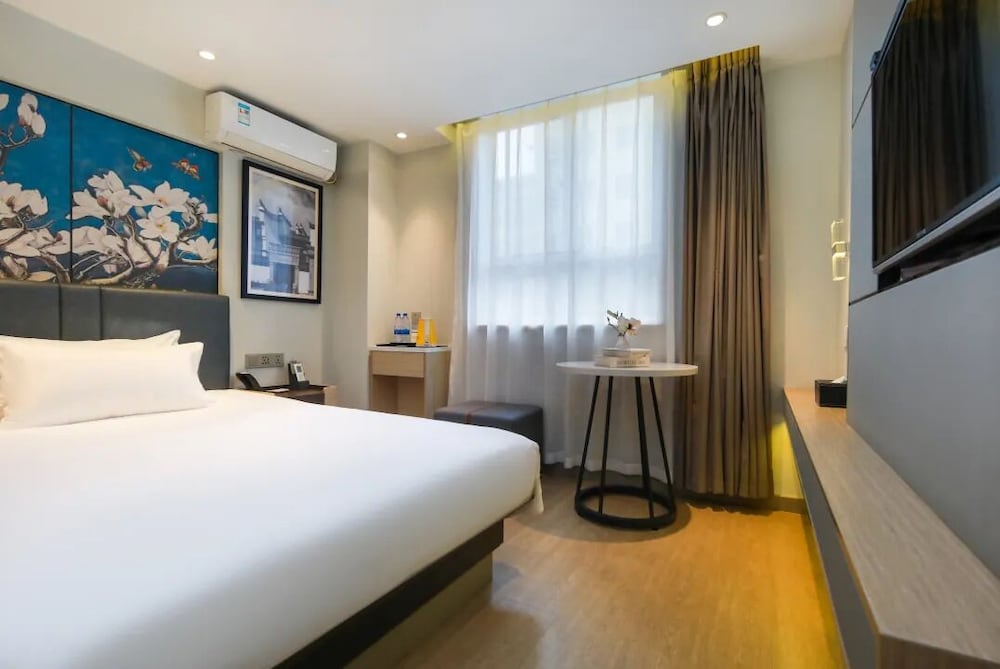 YESTE Hotel (Shenzhen Nanshan Qianhai Daxin subway station)