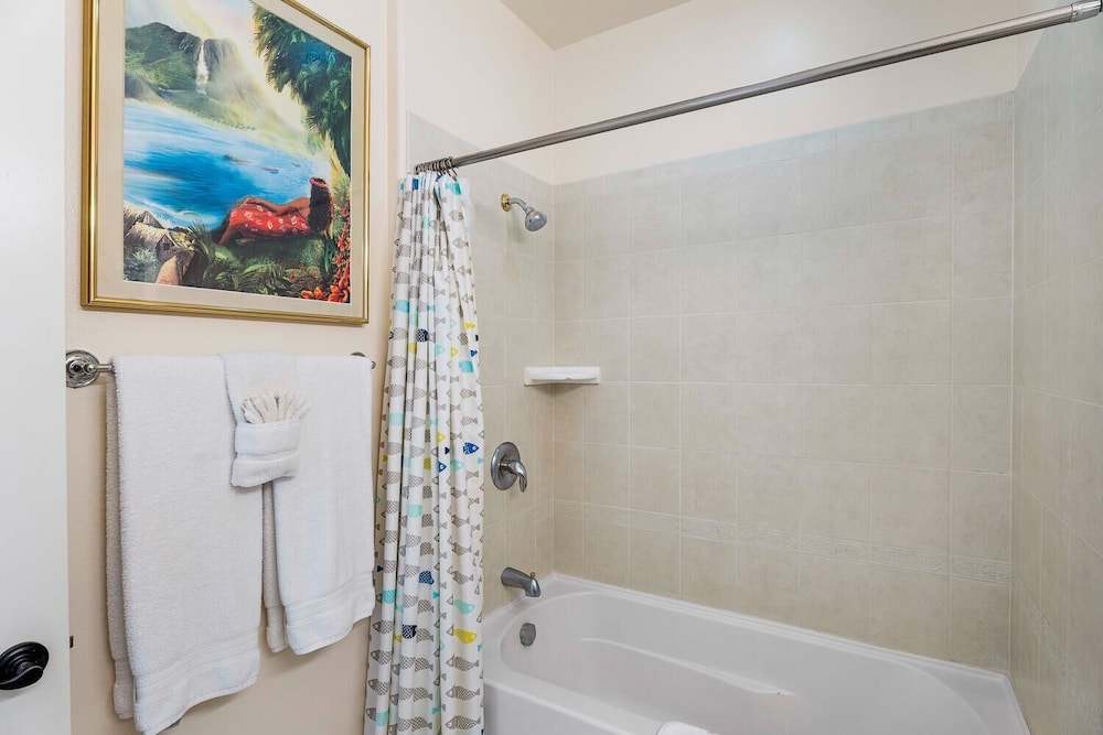 Top Floor - Amazing Golf & Mountain Views - Walk to Restaurants - Vrkcv