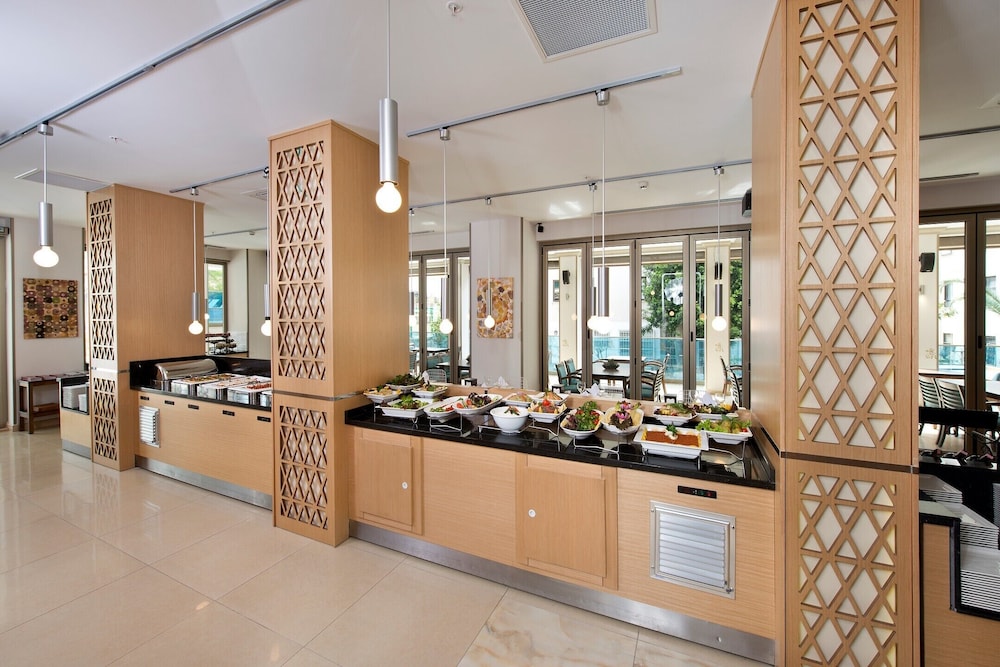 Aurasia Deluxe Hotel - Image 25