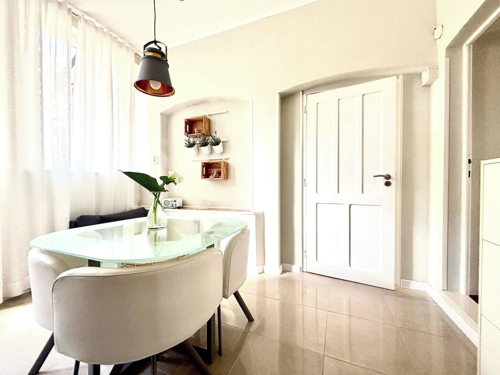 Cozy one Bedroom Apartment Pietra Storica