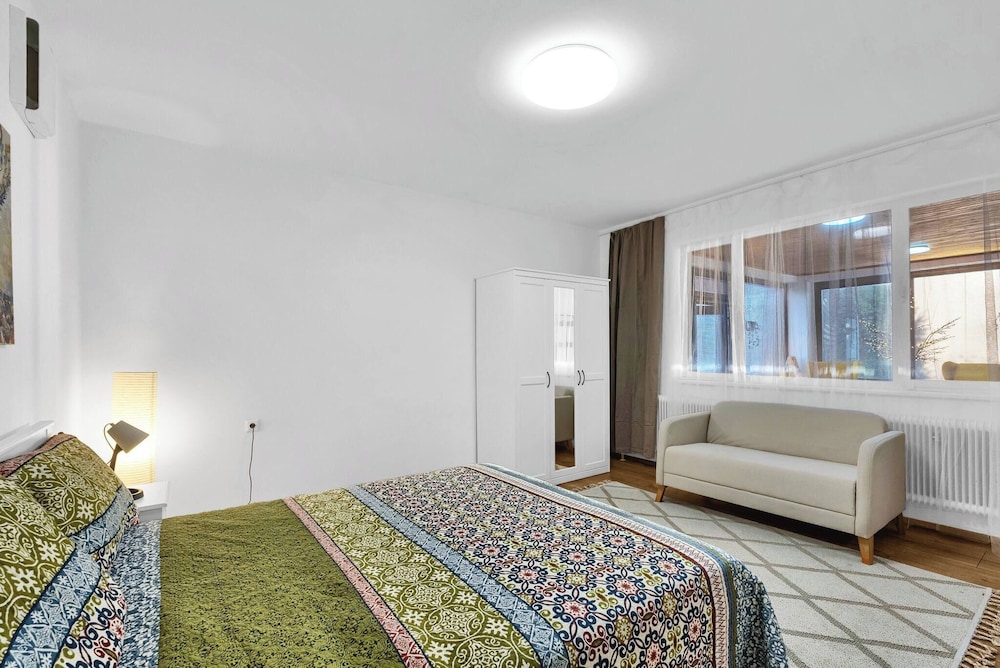 Spacious Renovated House in Wolfsthal, Austria - Perfect for Families and Groups