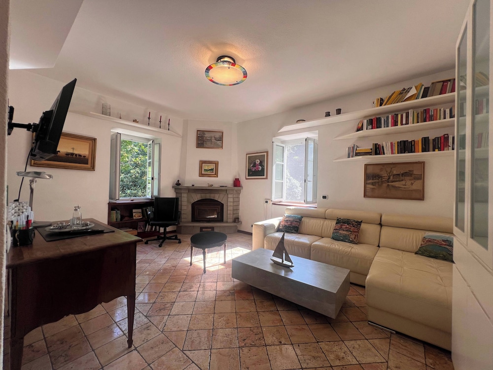 Charming Apt Near the Beach