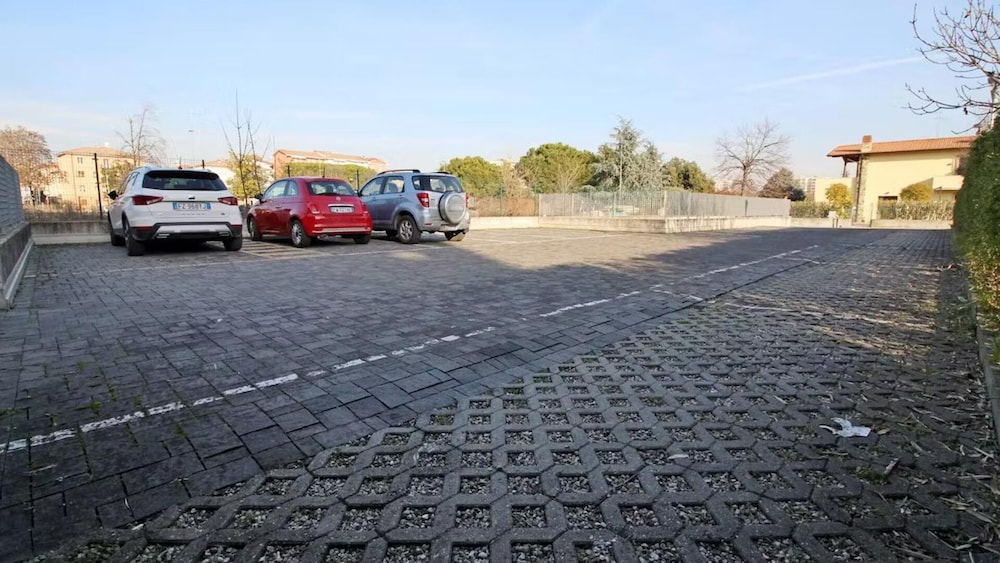 Stunning 1-bed Apartment in Verona view 2