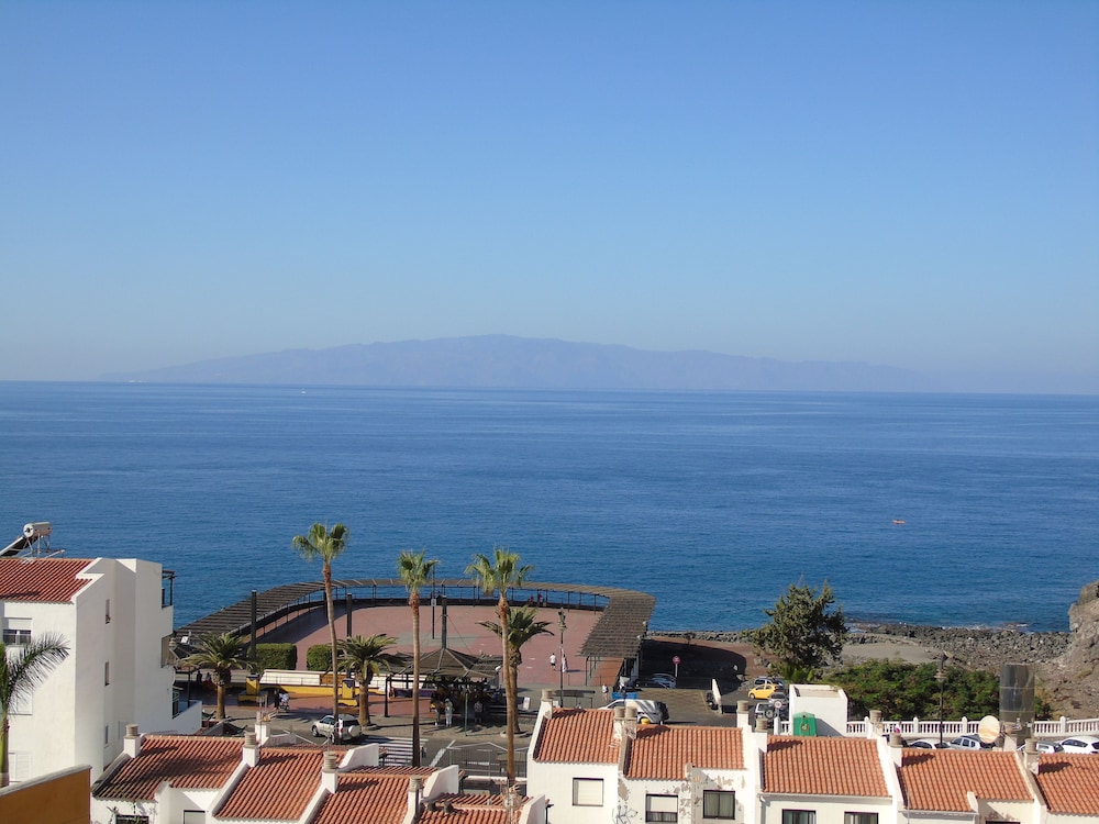 Santiago del Teide Vacations - Lago Santiago - Property Image 2