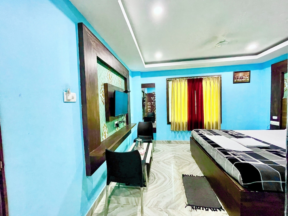 Hotel President Inn -near Temple & Beach