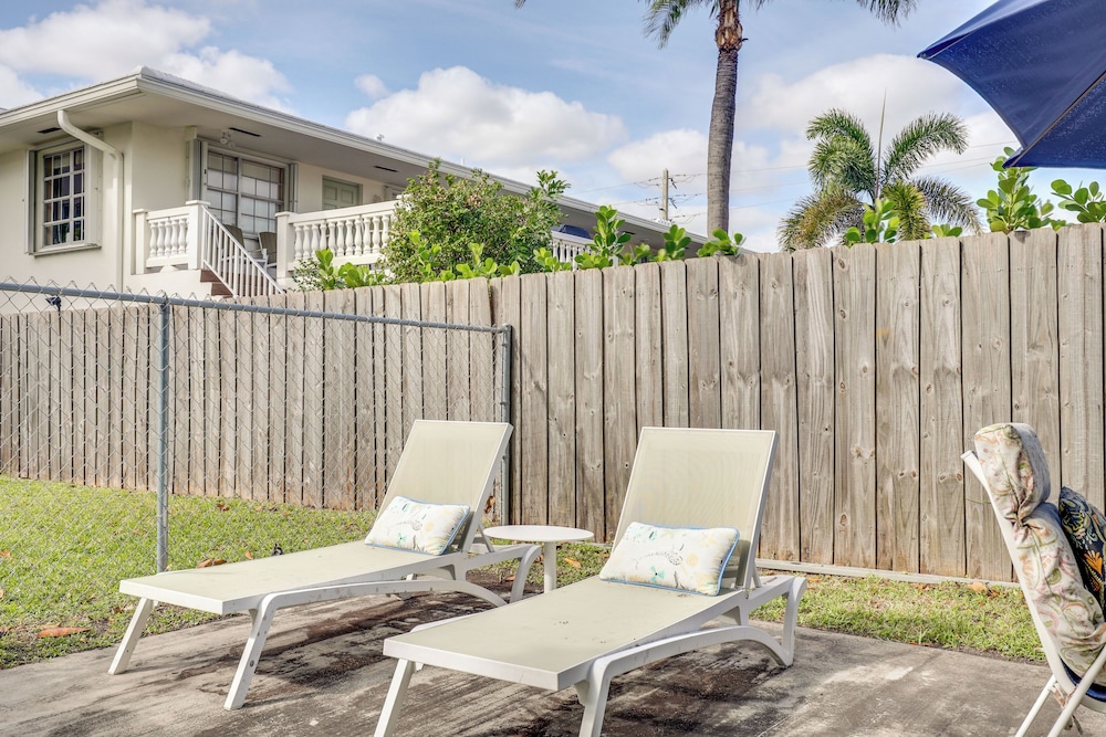 Steps to Pompano Beach: Couple's Retreat w/ Patio!