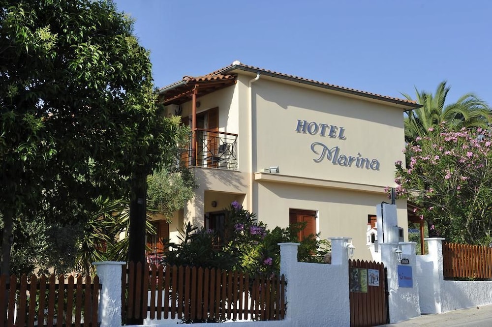 Hotel Marina Hotel - Image 1