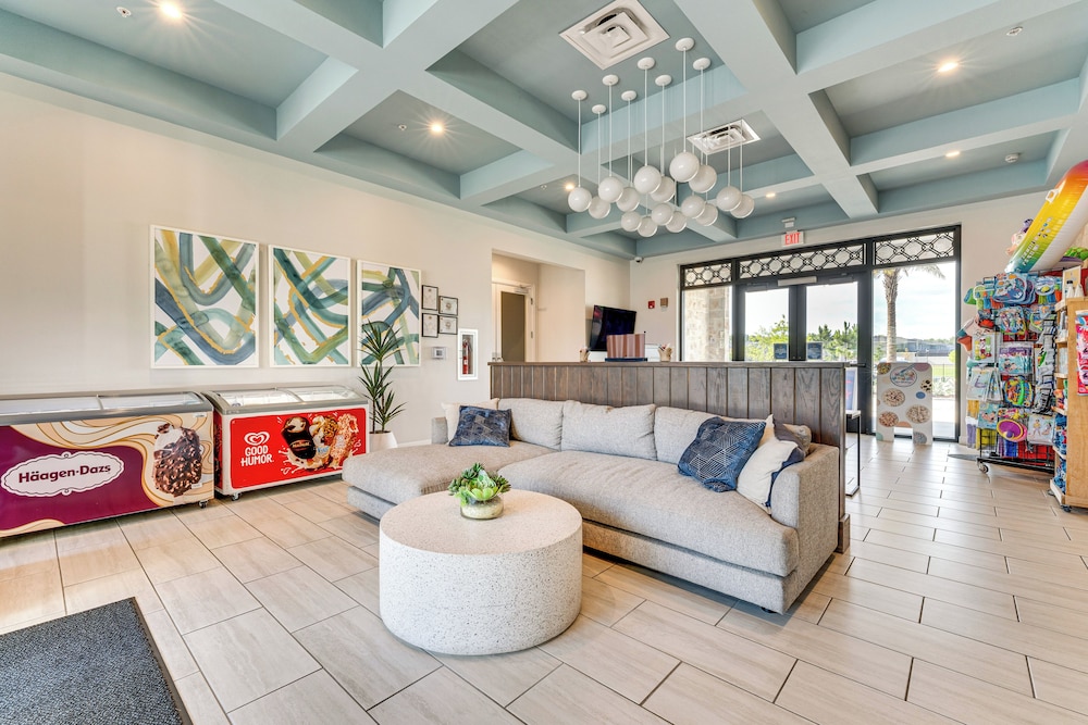 4 Mi to Old Town: Kissimmee Resort Home