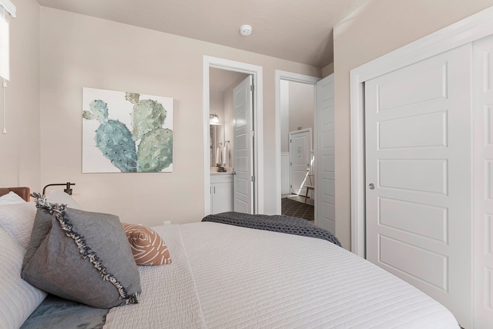 Desert Serenity 4 Bedroom Townhouse