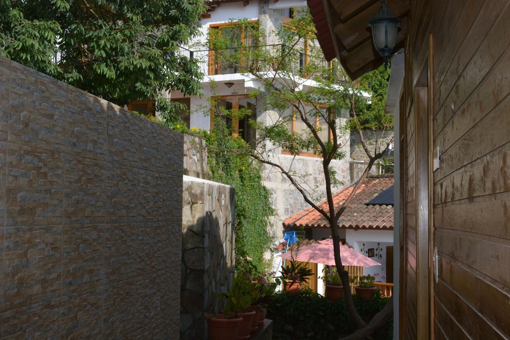 Atitlan Villas Qanajuyu