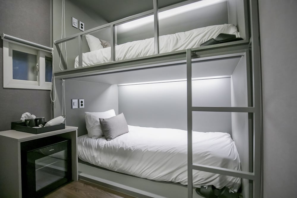 Philstay Myeongdong Station - Hostel