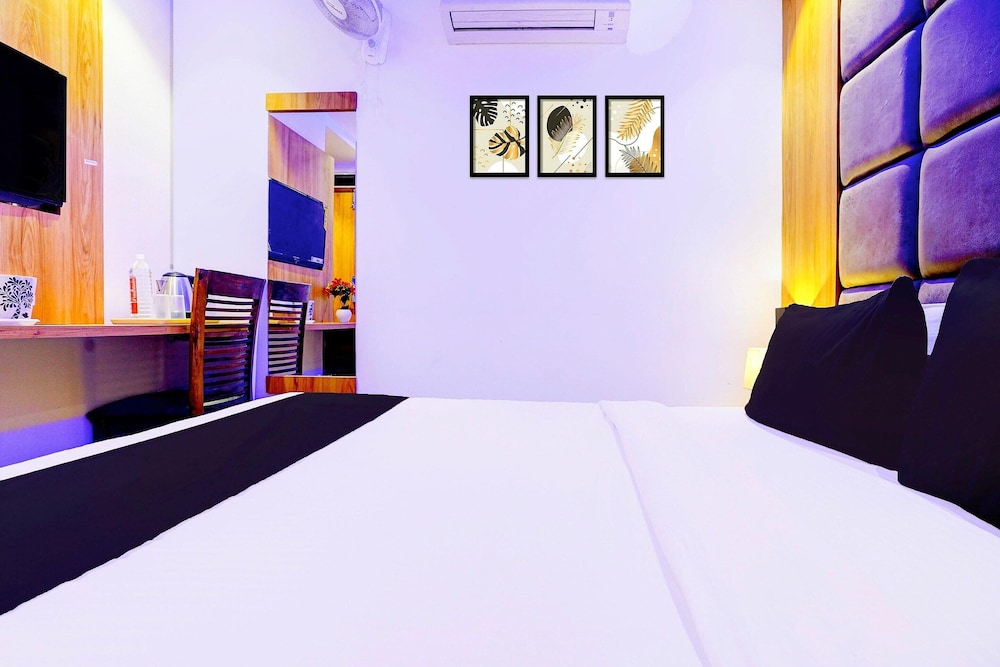 Pleasant Stays Near Powai Lake Mumbai