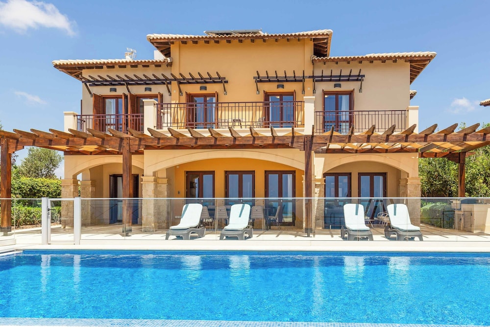 Aphrodite Hills Mythos Collection Villa Av05