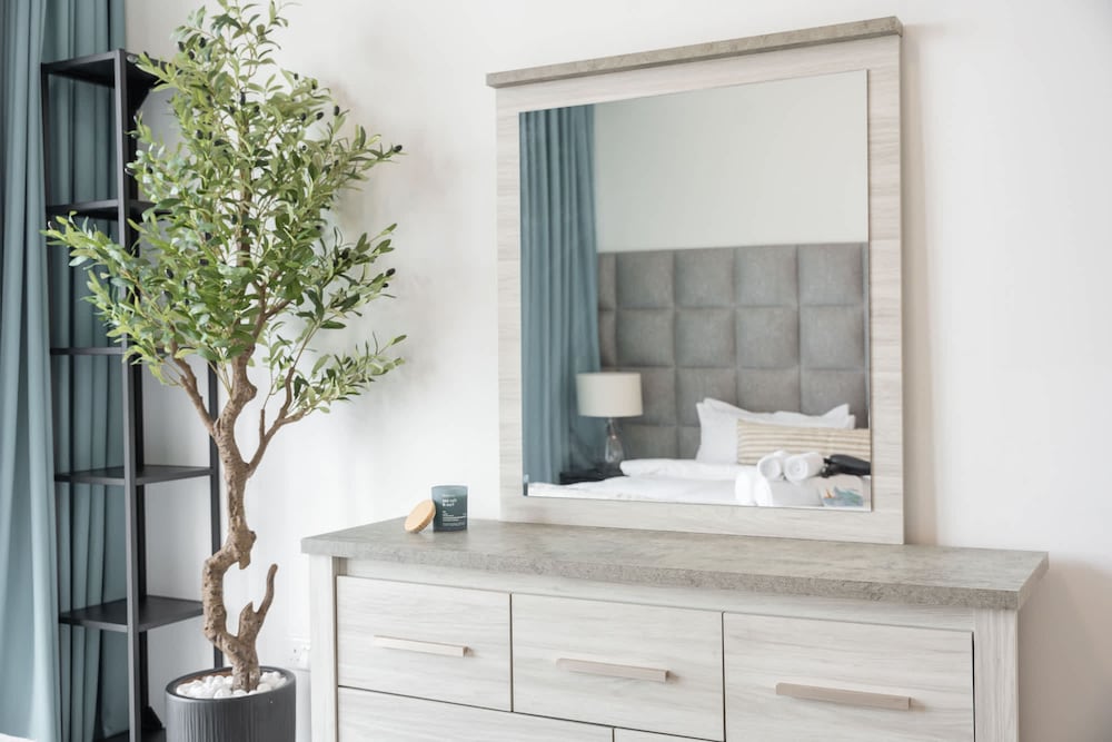 Sophisticated 1 Bedroom Apartment in Bloom Tower B