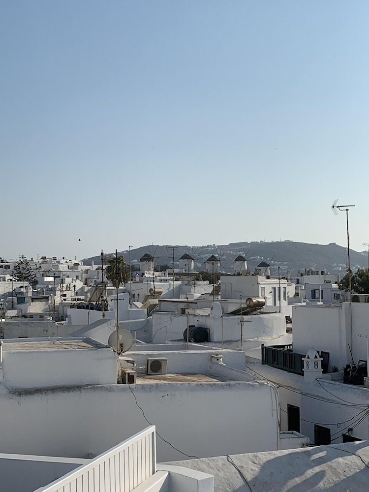 Roofs of Chora, Townhouse with Rooftop Pool - Adults Only view 5