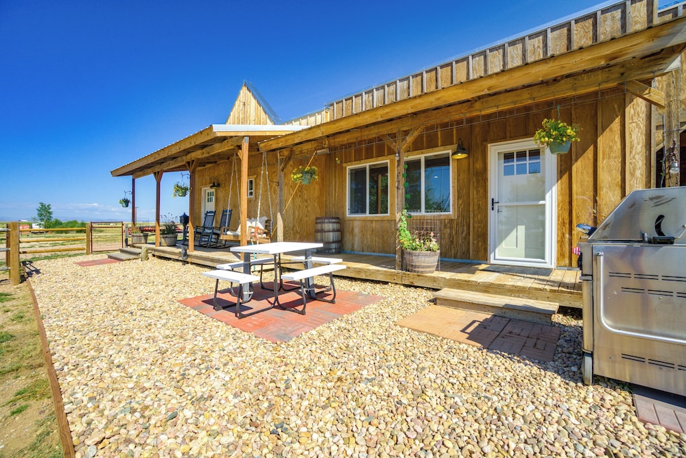 Yak Ranch w/ Mountain Views, Near Wellington!