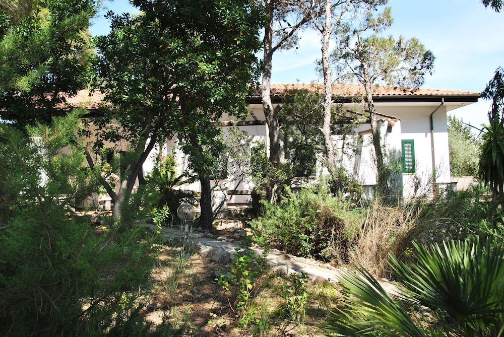 Villa Il Corbezzolo Rosso view 2
