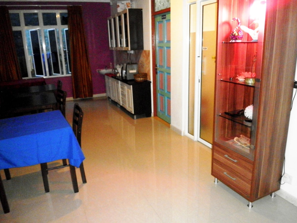Azoush Tourist Guesthouse