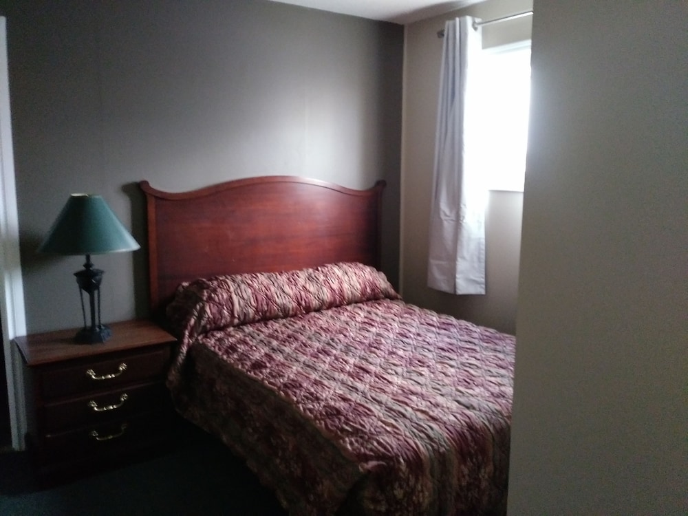 Aries Motel