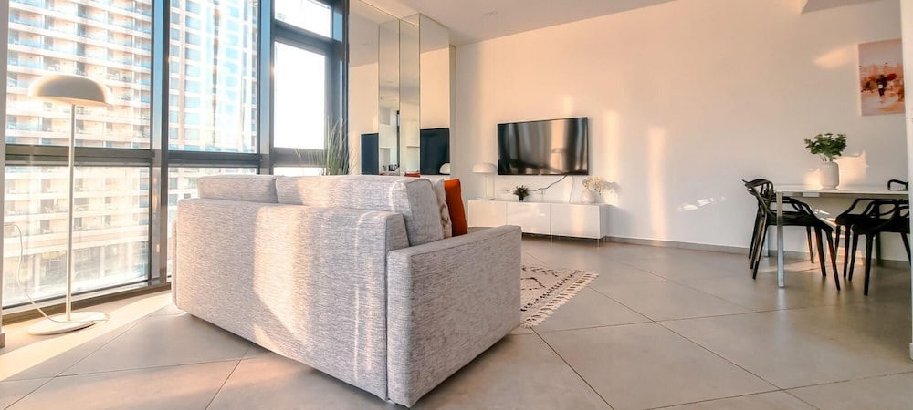 Hayarkon Orchide in Tel Aviv-yafo view 4