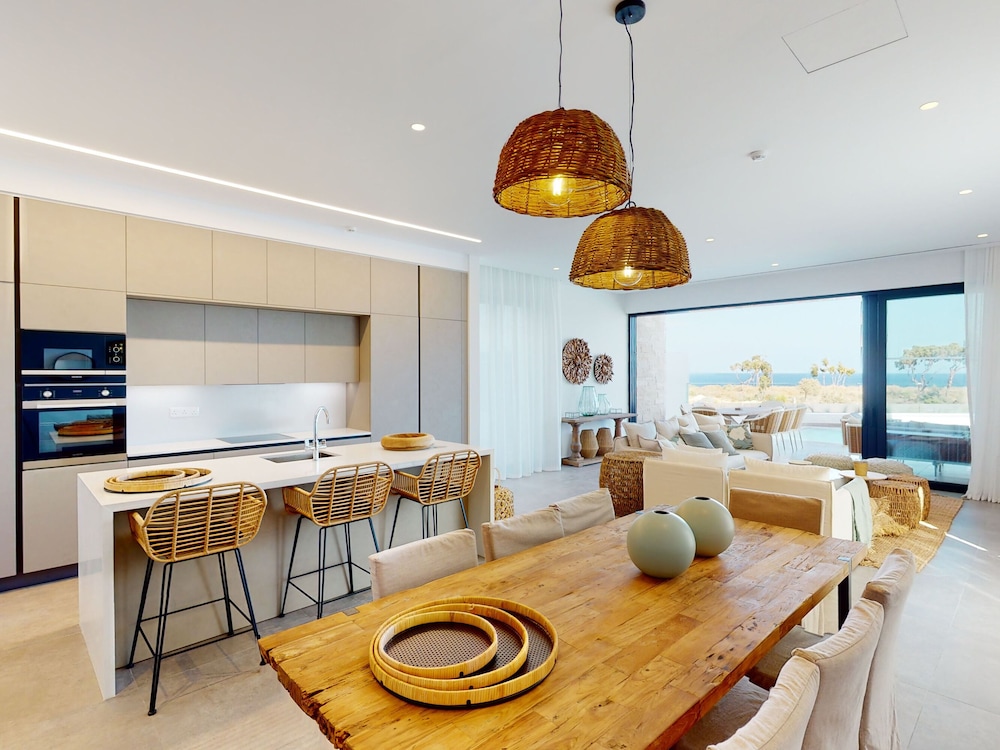 Konnos Bay Polymnia - Stunning 4-bdr Villa With Sea View