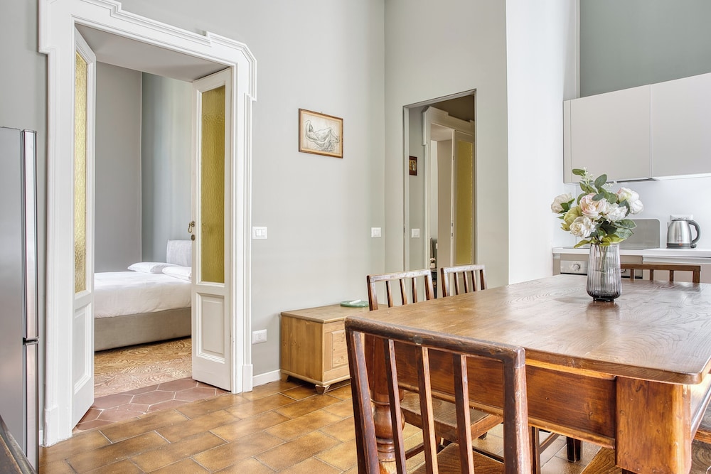 JOIVY Cute flat near Guastalla Gardens