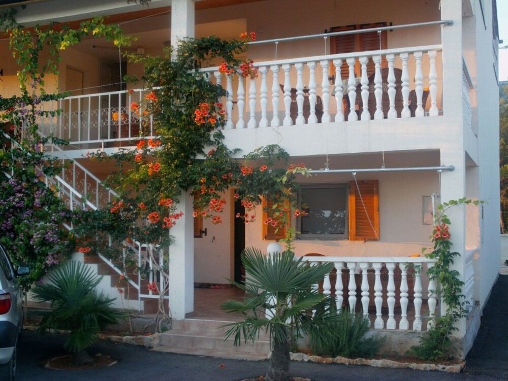 Ivan - 200 m From the Beach - A2 view 3