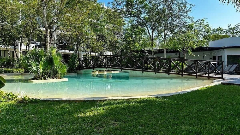 Studio W/private Pool Gym Relaxing Green Areas