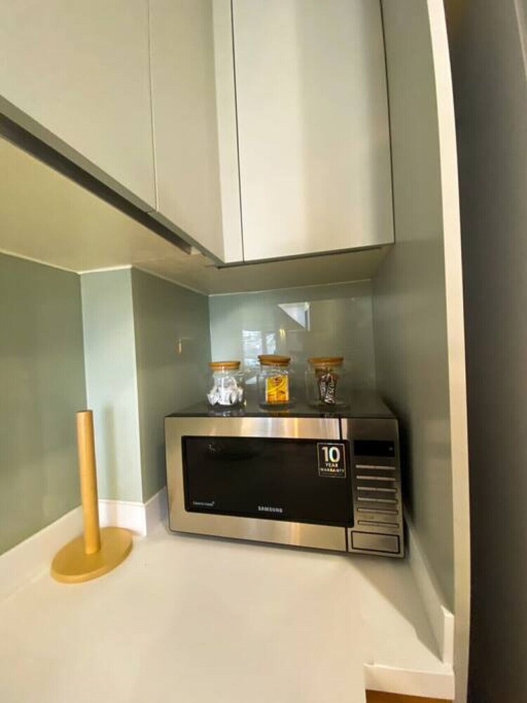 Exclusive 2 1 Apartment 2 Bathrooms - Core Living