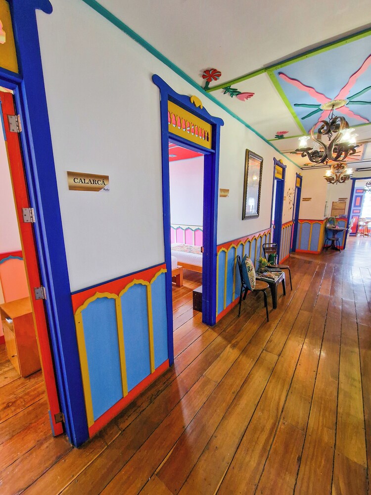 Hostal Mythos