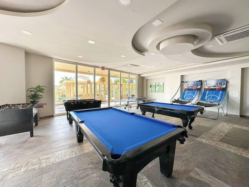 Family Friendly Condo With Oceanfront Views