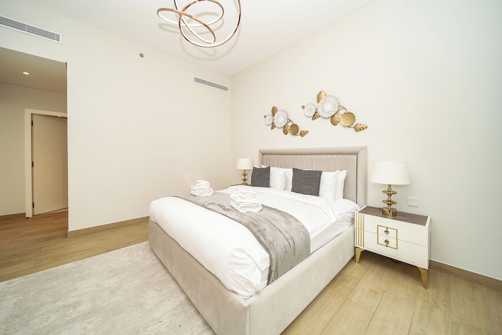 PVH - Beach Front 2BR in Le Pont 3
