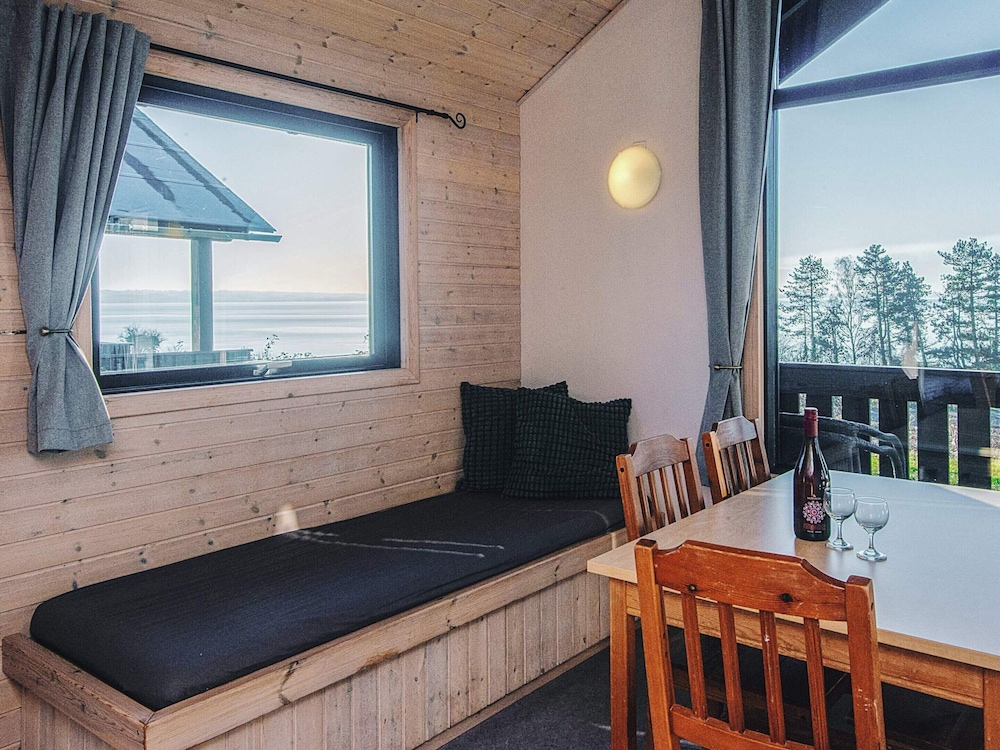 5 Person Holiday Park Home in Ronde