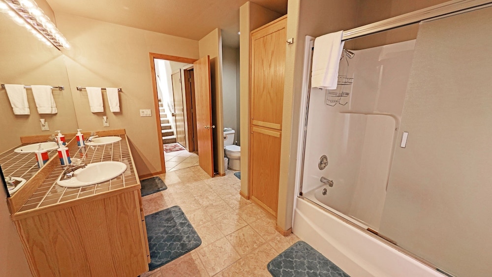 Foursome 2 4 Bedroom Home