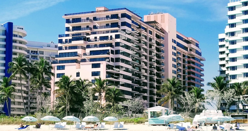 Presidential Royale Direct Oceanfront Brand NEW Apartment - 1001