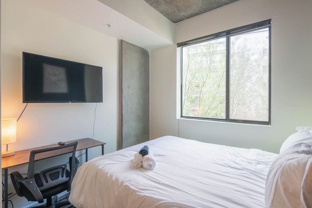 ROVE LIVING/KL - Roosevelt Point