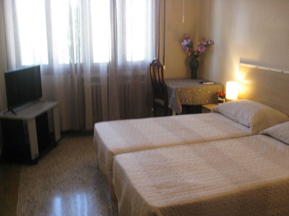Rosa Cottage