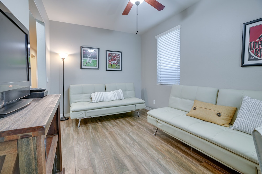 Glendale Home Near Westgate Entertainment District