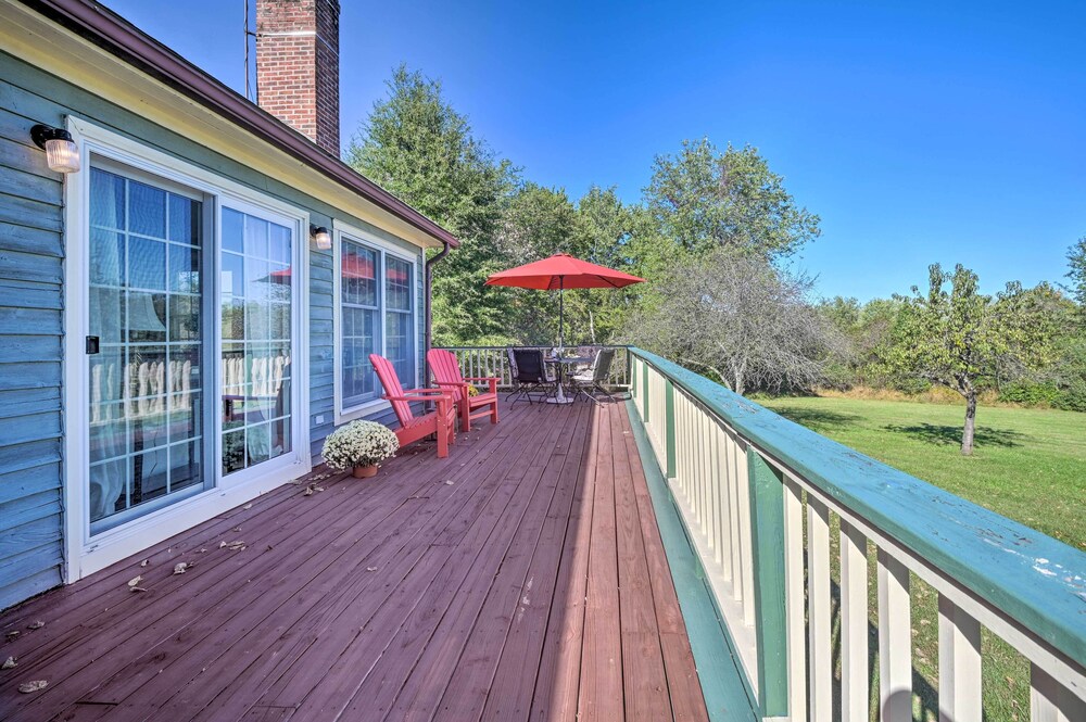 Lovettsville Cottage in Heart of Wine Country - Property Image 6