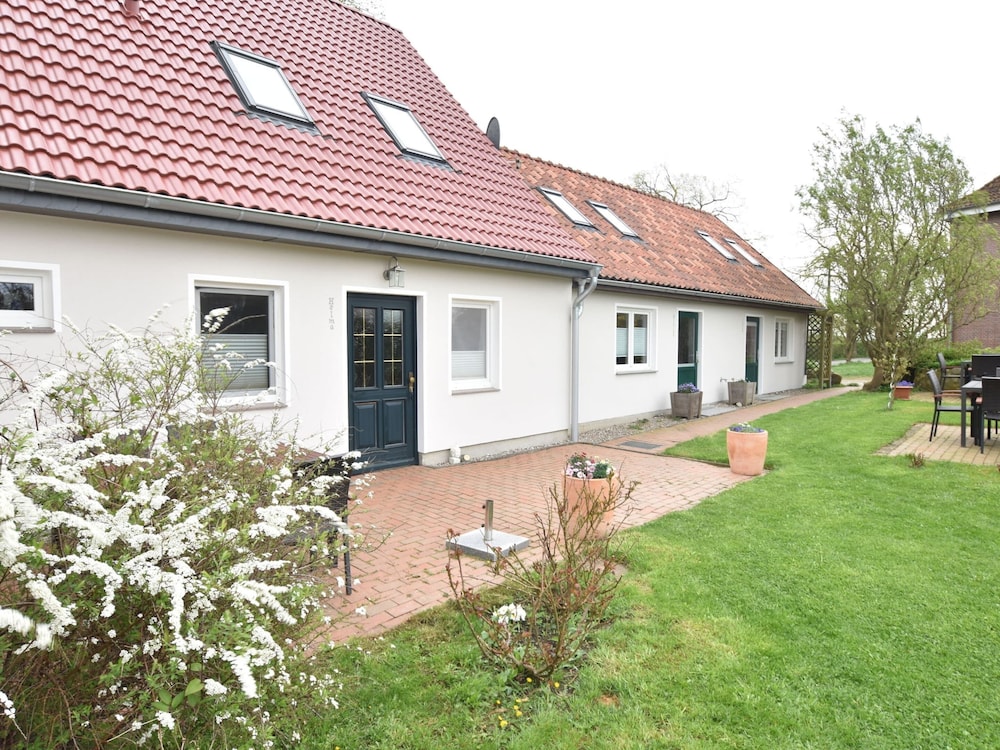 Schone Ferienwohnung in Stellshagen mit Garten