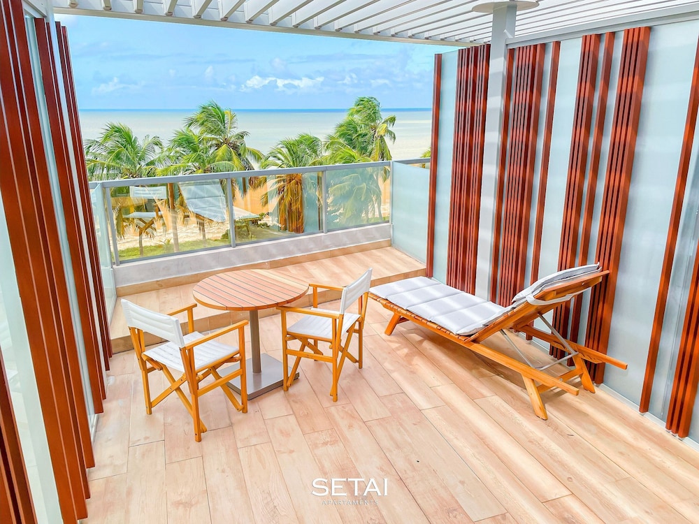 Yacht - by Setai Apartaments